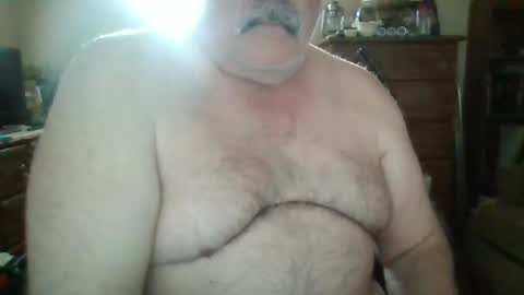 Snapshot of oldcockforyngladies chatting on March 1, 1:18 pm oldcockforyngladies online show from March 1, 1:18 pm