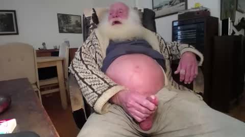 Snapshot of oldfucker9 chatting on December 1, 12:04 am oldfucker9 online show from December 1, 12:04 am