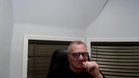 oldguybigd online show from October 1, 4:40 am