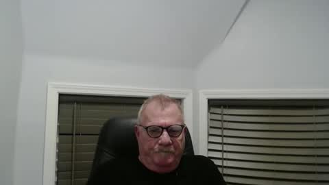 oldguybigd online show from October 4, 6:33 am