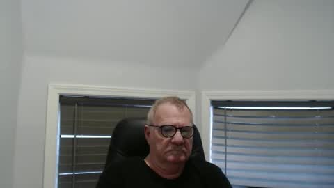 oldguybigd online show from October 9, 8:29 pm