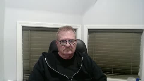 oldguybigd online show from December 16, 4:39 am