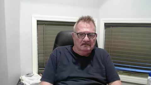 oldguybigd online show from March 20, 1:43 am