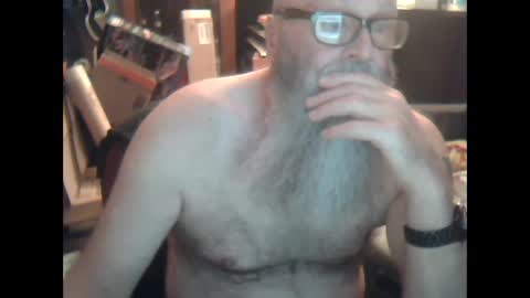 oldman196262 online show from February 16, 7:38 pm