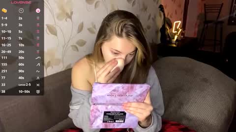 Kem online show from December 3, 5:33 pm