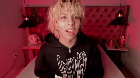 oliiverr22 online show from December 3, 11:41 am