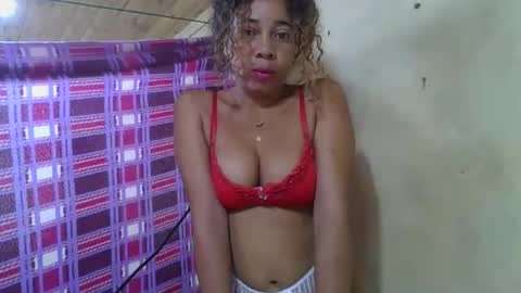Snapshot of olinaa chatting on April 24, 5:54 am olinaa online show from April 24, 5:54 am
