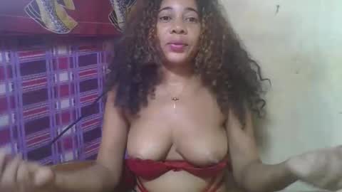 Snapshot of olinaa chatting on April 27, 5:55 pm olinaa online show from April 27, 5:55 pm