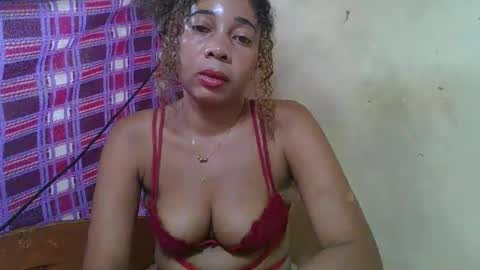 Snapshot of olinaa chatting on May 3, 1:50 pm olinaa online show from May 3, 1:50 pm