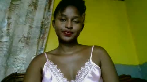 olinah610 online show from March 3, 7:53 pm