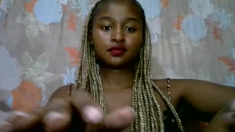 Snapshot of olinah610 chatting on July 17, 5:36 am olinah610 online show from July 17, 5:36 am