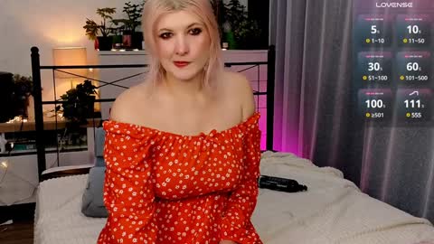 OliSunny Olivia online show from December 21, 5:36 am