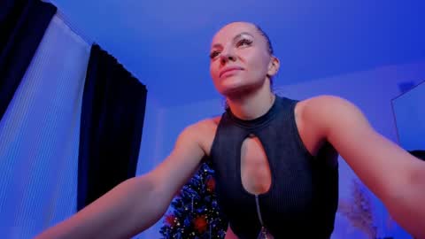 oliva_candy online show from December 24, 11:55 pm