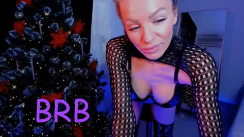 oliva_candy online show from February 1, 8:29 am