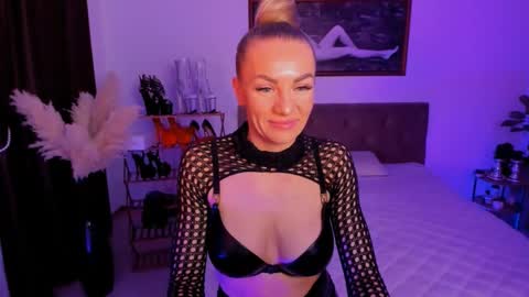 oliva_candy online show from March 2, 3:27 pm