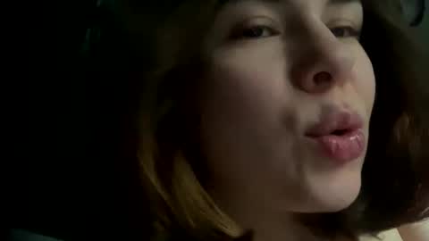 Snapshot of olivepeach chatting on November 3, 9:32 am Oil online show from November 3, 9:32 am