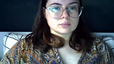 Snapshot of olivepeach chatting on July 16, 11:49 am Oil online show from July 16, 11:49 am