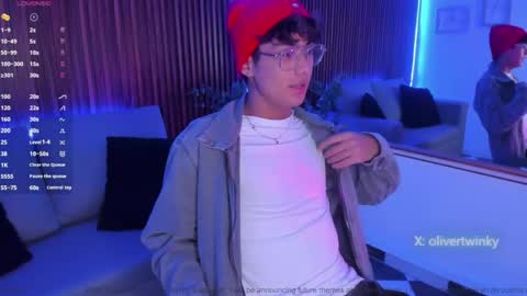 oliver20__ online show from April 18, 5:11 am