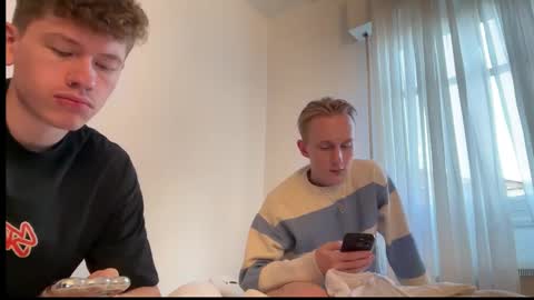 Oliver and Thomas online show from October 15, 4:18 pm