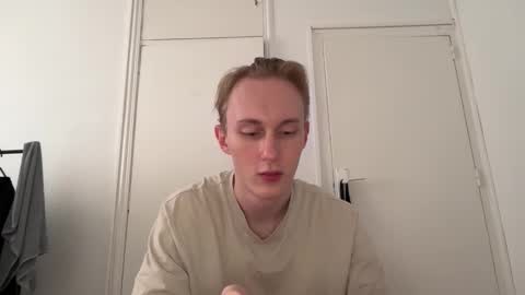 Oliver and Thomas online show from November 9, 1:31 pm