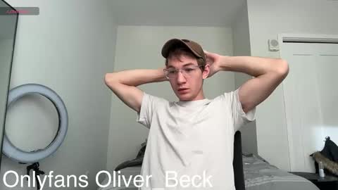 Snapshot of oliver_beck chatting on November 15, 8:05 pm Oliver Beck online show from November 15, 8:05 pm