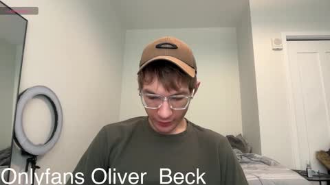 Snapshot of oliver_beck chatting on November 17, 6:46 pm Oliver Beck online show from November 17, 6:46 pm