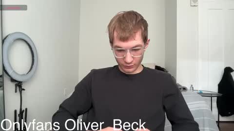 Snapshot of oliver_beck chatting on November 22, 7:24 pm Oliver Beck online show from November 22, 7:24 pm