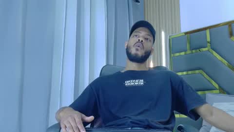 Oliver online show from March 22, 5:38 pm