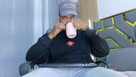 Oliver online show from April 26, 5:54 pm