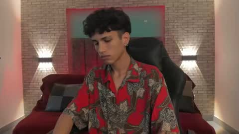 Snapshot of oliver_fast_ chatting on December 6, 4:47 am Oliver fast online show from December 6, 4:47 am