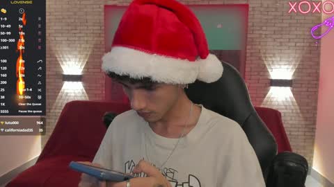 Snapshot of oliver_fast_ chatting on December 13, 5:00 pm Oliver fast online show from December 13, 5:00 pm