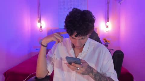 Snapshot of oliver_fast_ chatting on December 18, 9:14 am Oliver fast online show from December 18, 9:14 am