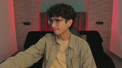 Snapshot of oliver_fast_ chatting on January 7, 6:16 am Oliver fast online show from January 7, 6:16 am