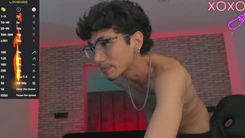 Snapshot of oliver_fast_ chatting on January 9, 8:34 am Oliver fast online show from January 9, 8:34 am