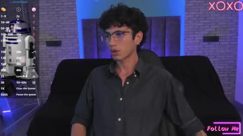 Snapshot of oliver_fast_ chatting on January 25, 4:13 am Oliver fast online show from January 25, 4:13 am