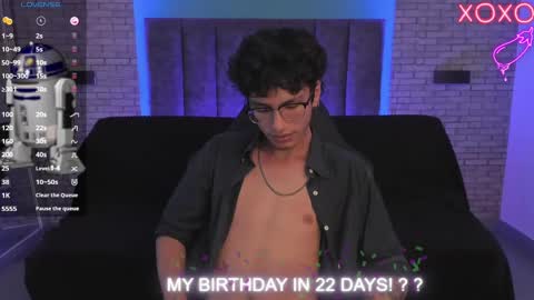 Snapshot of oliver_fast_ chatting on January 25, 7:28 am Oliver fast online show from January 25, 7:28 am