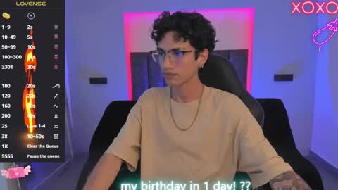 Snapshot of oliver_fast_ chatting on February 15, 5:19 am Oliver fast online show from February 15, 5:19 am