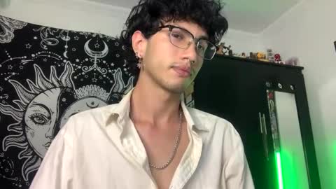 Snapshot of oliver_fast_ chatting on October 14, 7:42 am Oliver fast online show from October 14, 7:42 am