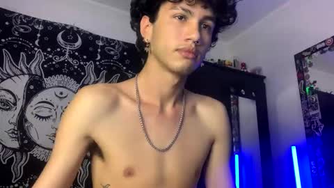 Snapshot of oliver_fast_ chatting on October 19, 2:45 am Oliver fast online show from October 19, 2:45 am