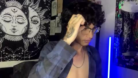 Snapshot of oliver_fast_ chatting on October 21, 8:04 am Oliver fast online show from October 21, 8:04 am