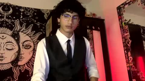 Snapshot of oliver_fast_ chatting on November 12, 11:36 pm Oliver fast online show from November 12, 11:36 pm