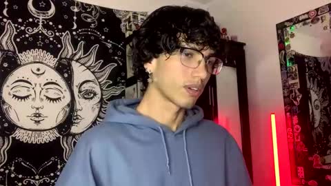 Snapshot of oliver_fast_ chatting on November 20, 4:45 am Oliver fast online show from November 20, 4:45 am