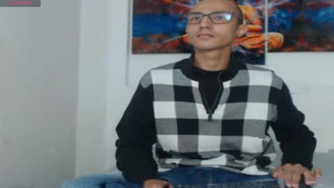 Snapshot of oliver_goldberg chatting on April 8, 1:33 pm oliver_goldberg online show from April 8, 1:33 pm