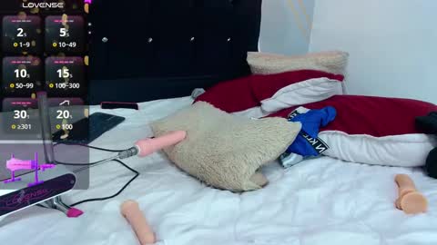 Snapshot of oliver_king_sex chatting on December 28, 9:08 pm Oliver Smith online show from December 28, 9:08 pm