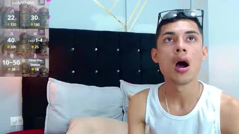 Snapshot of oliver_king_sex chatting on January 16, 5:44 pm Oliver Smith online show from January 16, 5:44 pm