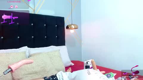 Snapshot of oliver_king_sex chatting on February 3, 7:00 pm Oliver Smith online show from February 3, 7:00 pm
