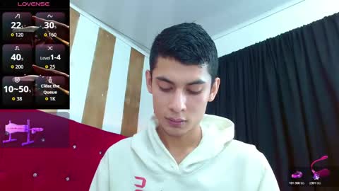 Oliver  Smith online show from October 23, 3:44 pm