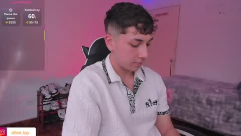 oliveeer online show from March 19, 8:35 pm