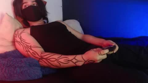 Snapshot of oliver_laid_2023 chatting on February 1, 7:13 pm oliver_laid_2023 online show from February 1, 7:13 pm