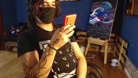 Snapshot of oliver_laid_2023 chatting on March 10, 3:01 am oliver_laid_2023 online show from March 10, 3:01 am